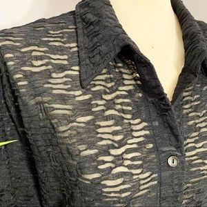 Ladies Avenue button down Blouse